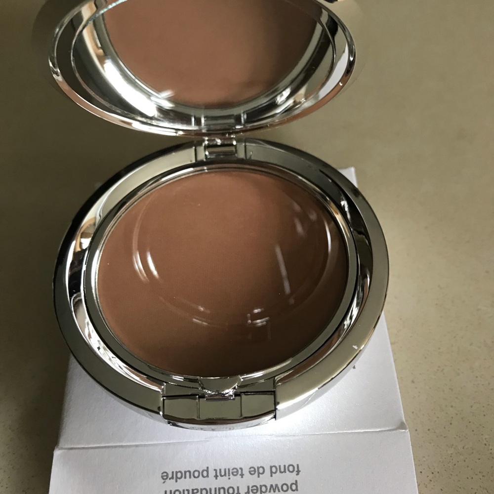Eyeshadow - Picture 3 of 6